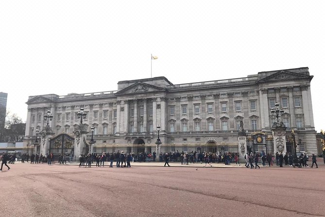 Private Chauffeur at Your Disposal in London - Date and Travelers