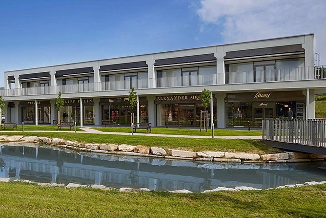 Private Chauffeur for Shopping to the Mall and Prada Outlet (Space) - Customer Reviews