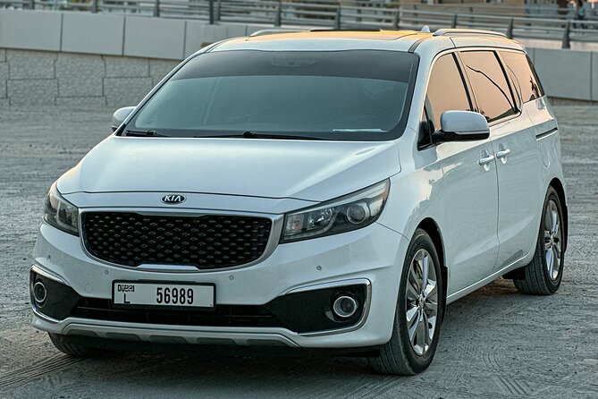 Private Chauffeur Service in Dubai - Luxury Fleet Options