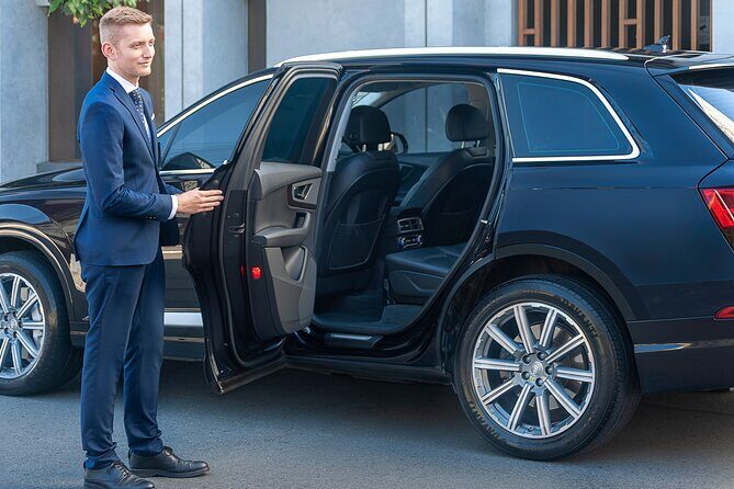 Private Chauffeured Airport Departure Transfers in Sydney - Good To Know