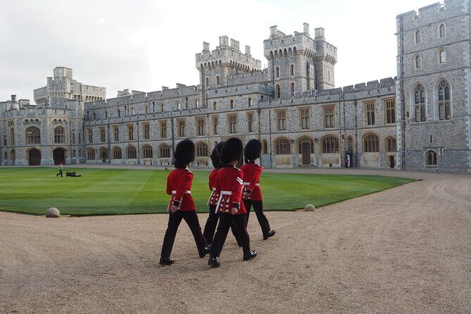 Private Chauffeured Tour to Windsor Castle from London - Good To Know