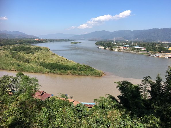 Private Chiang Mai-Chiang Rai Highlights 4 Days Trip - Day 2: Twin Pagodas & Doi Suthep Temple