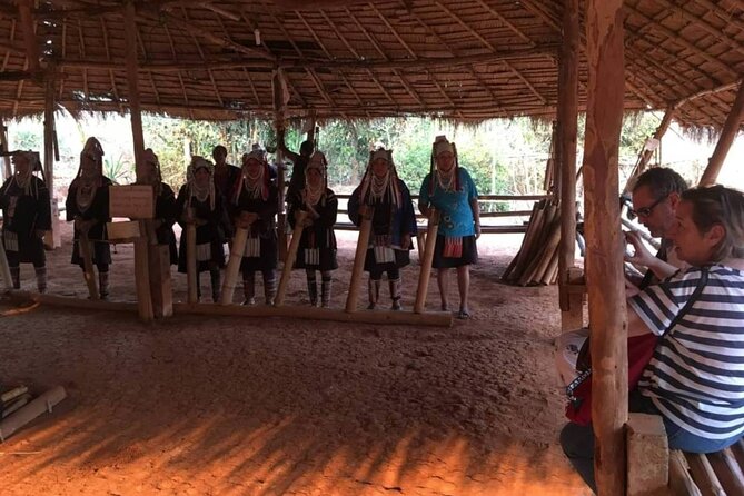 Private Chiang Rai Day Trip Visit White Temple, Blue Temple,Black House - Common Questions