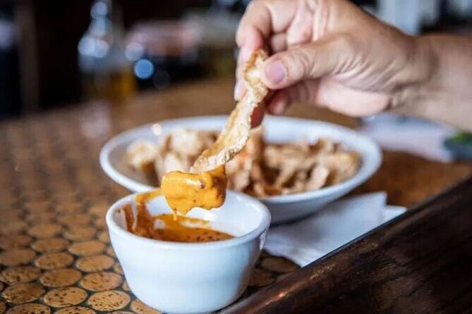 Private Chicago Street Food Walking Tour With A Local Guide - Good To Know