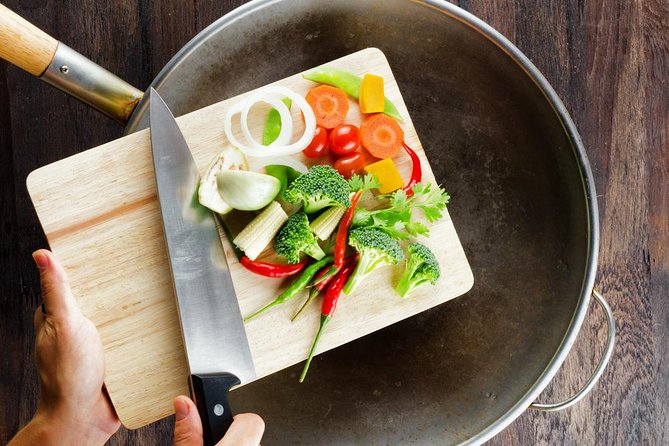 Private Chinese Wok Cooking Class in Shanghai - Location and Schedule
