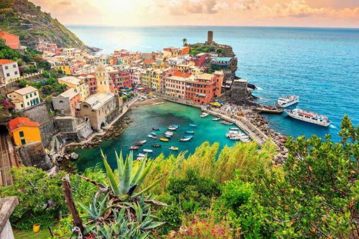 Private Cinque Terre Tour From Florence - Itinerary Highlights