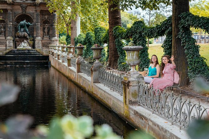 Private City Kickstart Tour: Paris - Personalized Introduction to Paris