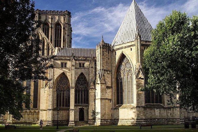 Private City Kickstart Tour: York - Scenic Views and Natural Beauty