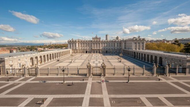 Private City Tour Around Madrid - Vibrant Culture and Architecture