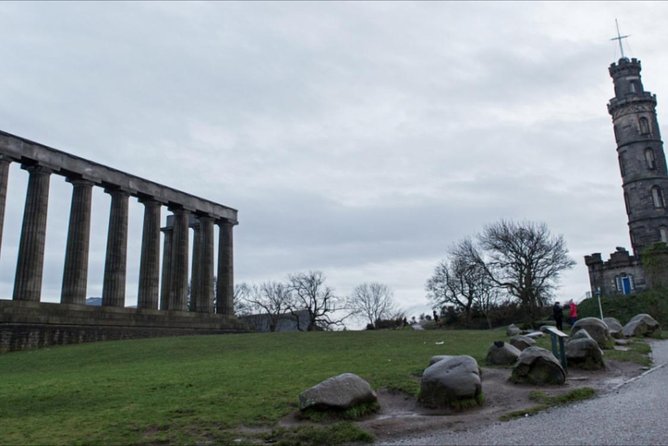 Private City Tour in Edinburgh Brazilian Guide - Customization Options for the Tour