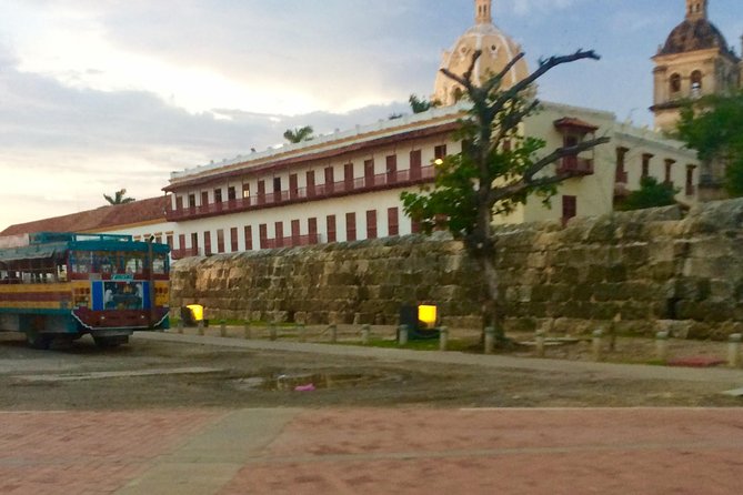Private City Tour in Executive Vehicle - Tour Pricing and Details