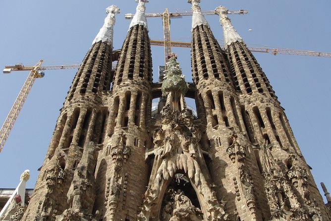 Private City Tour of Barcelona With Sagrada Familia Ticket - Pricing and Booking Details