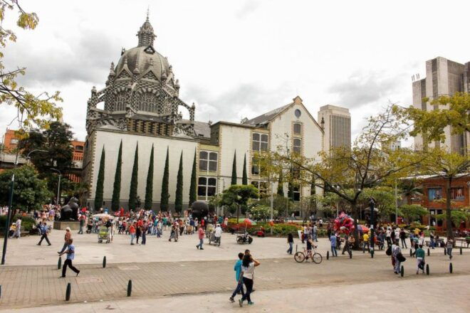 Private City Tour of Downtown Medellin - Botero Park Exploration
