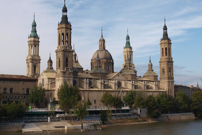 Private City Tour of Zaragoza With Driver & Official Tour Guide W/ Hotel Pick up - Exploring Zaragozas Old Town