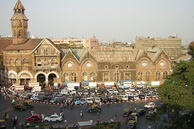 Private City Tour With Dharavi Slum Dhobighat and Dabbawalla - Itinerary Details