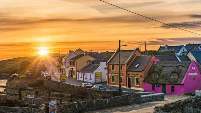 Private Cliffs of Moher Tour for Small Group in Ennis - Doolin Village