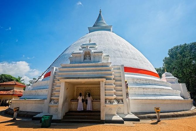 Private Colombo City Tour With English Speaking Chauffeur - Meeting and Pickup