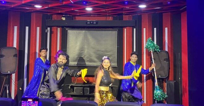 Private Combo Bollywood Studio Tour & Kanheri Cave Tour - Customer Reviews