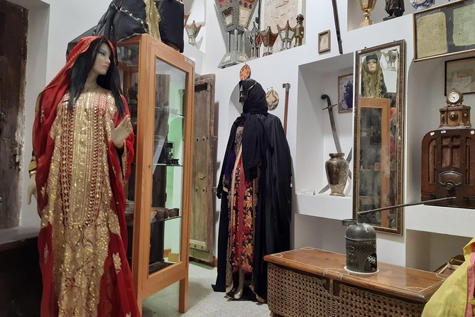 (Private Combo Tour) Sheikh Faisal Museum And Camel Race Track - Pricing Details