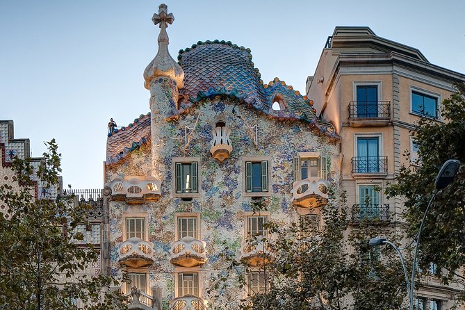 Private Complete Gaudi Experience in Barcelona (2 Days) With Hotel Pick up - Itinerary Overview