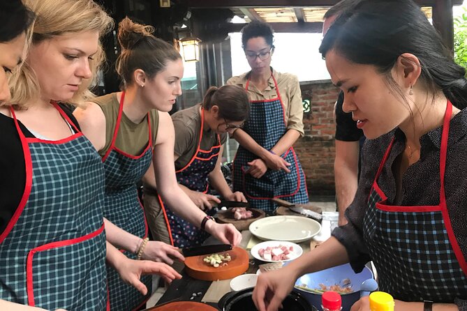 Private Cooking Class With Hanoian Housewives in Hanoi - What to Expect During the Cooking Class