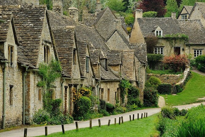 Private Cotswold Day Trip From Bath - Gratuities and Cancellation Policy
