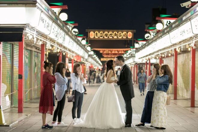 Private Couples' Photoshoot in Tokyo W/ Professional Artists - Inclusions