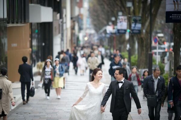 Private Couples' Photoshoot in Tokyo W/ Professional Artists - Directions