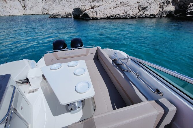 Private Cruise Aboard a Yacht in Lyon - Inclusions and Amenities