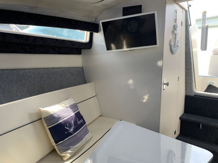 Private Cruise in Rio Douro - 2 Hours - up to 8 Passengers - Language Options and Pricing Details