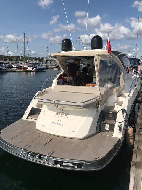 Private Cruise on a Luxury Motor Yacht - Key Points