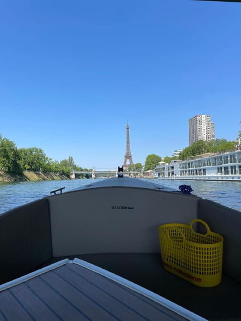 Private Cruise on the Seine in Paris - Key Points