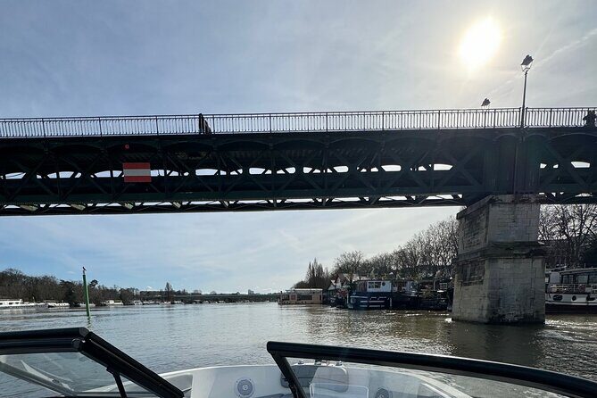 Private cruise on the Seine with Happy Cruise in Paris - The Itinerary: What Can You Expect?