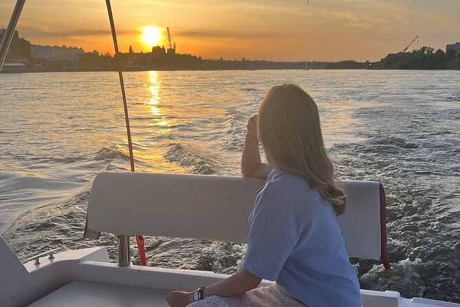 Private Cruise on Vistula in Warsaw for 9 With Our Helmsman - The Sum Up