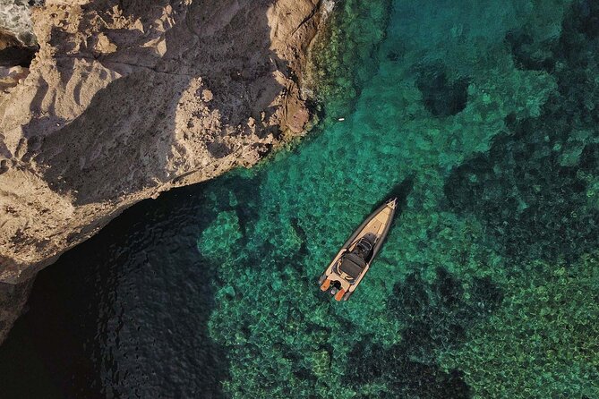 Private Cruise: PAROS – ANTIPAROS – DESPOTIKO - PANTERONISIA - Onboard Amenities and Services