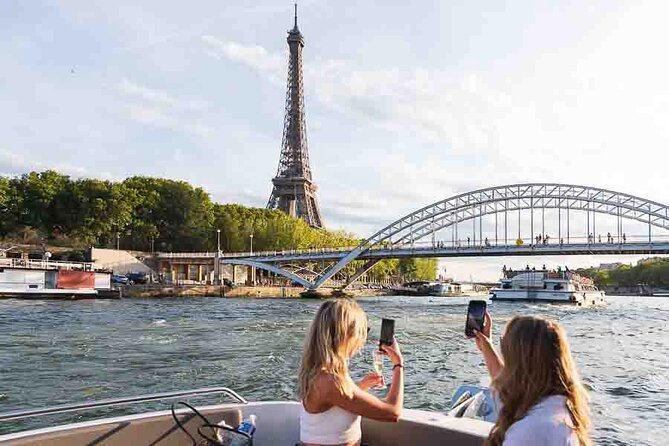 Private Cruise to Discover Paris - Accessibility and Transportation