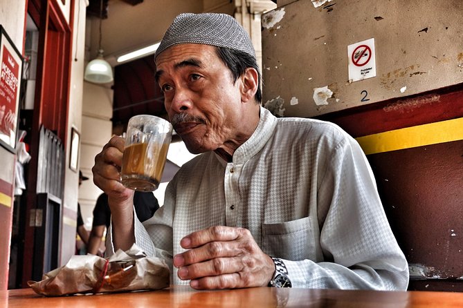 Private Cultural and Historical Singapore Food Tour With Local Hawker Centre - Pricing and Booking Details