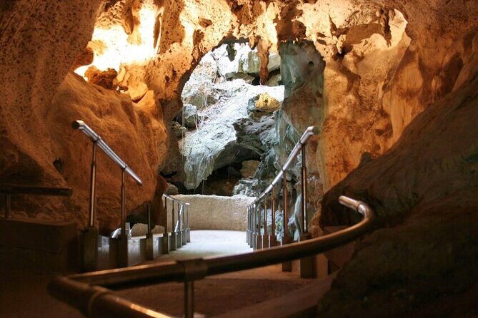 Private Cultural Tour: Altos de Chavón & Cueva de las Maravillas - Frequently Asked Questions