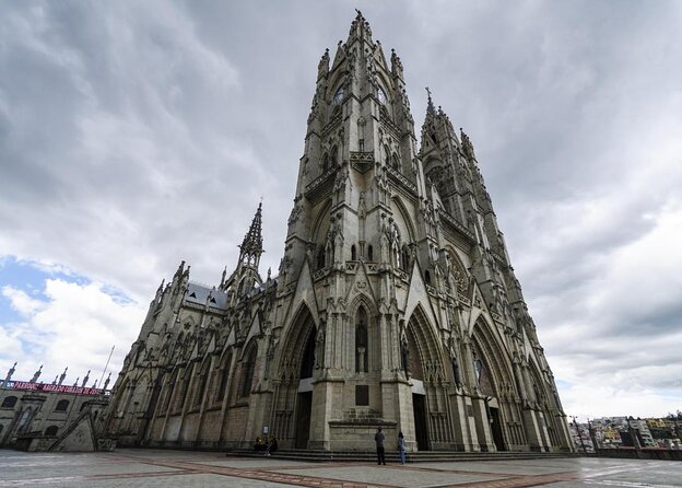 Private Cultural Tour Historical Center of Quito With Transportation - Tour Overview