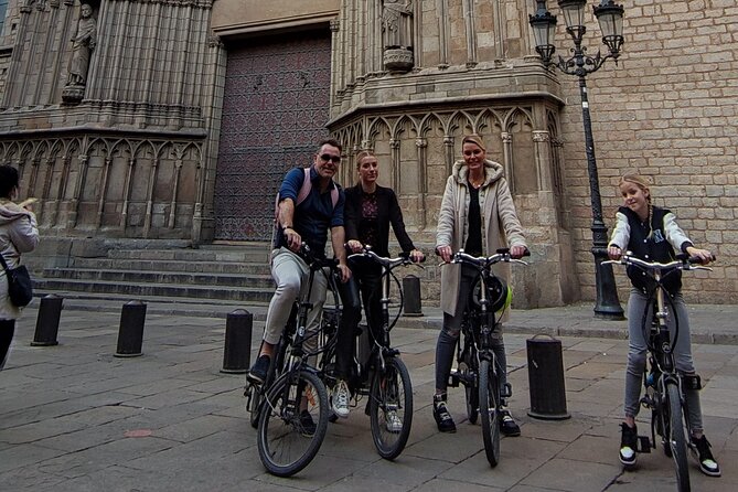 Private Custom E-Bike Tour: Gaudi, Montjuic, Gothic & More! - Meeting and Pickup
