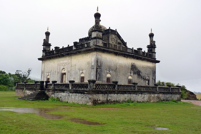 Private Custom Tour: Coorg Sightseeing With Guide in an Air-Conditioned Vehicle - Meeting and Pickup Details