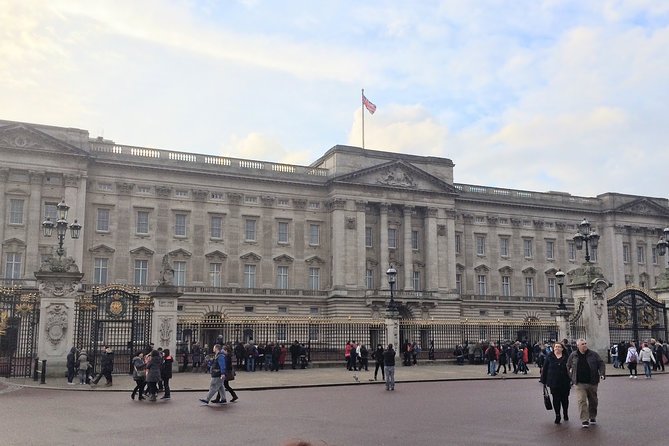 Private Custom Walking Tour: Half Day Sightseeing Tour of London - Pricing and Booking Details