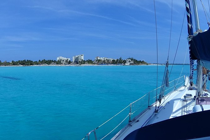 Private Customizable Sailing Tour in Cancun - Overview and Activities