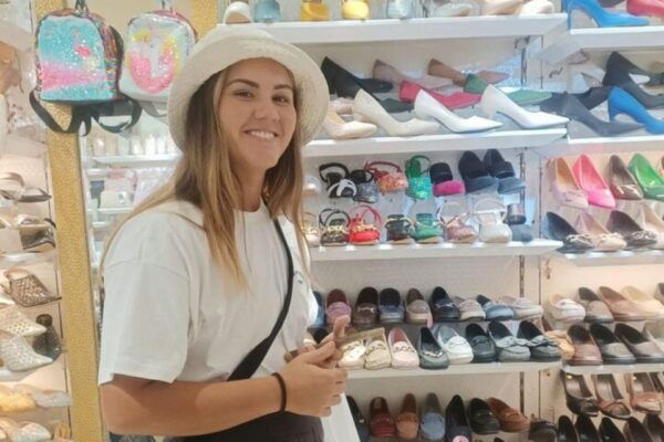 Private Customize Delhi Shopping Tour With Female Consultant - Frequently Asked Questions