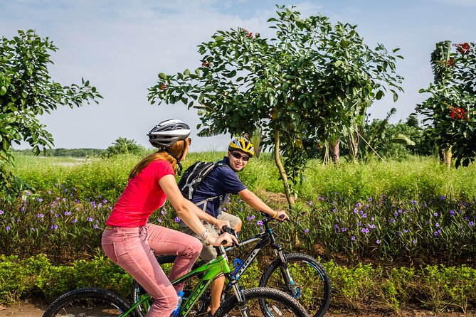 Private Cycling Through the Unique Track of Hanoi - Uncovering Hidden Gems on Two Wheels