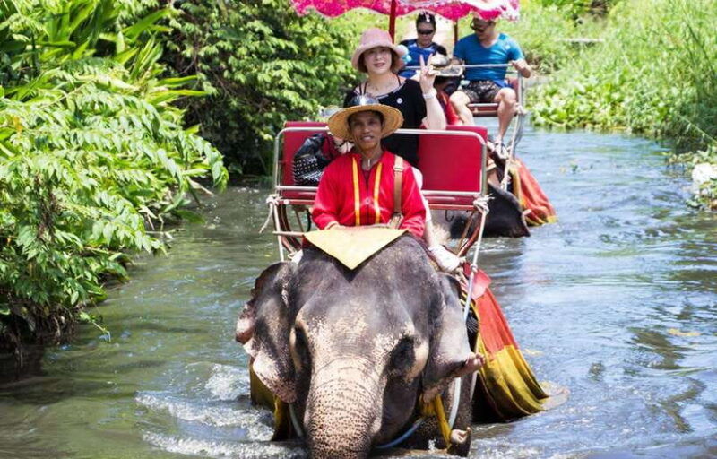 Private: Damnoen Saduak Floating Market, Railway, Wat & More - Itinerary and Highlights