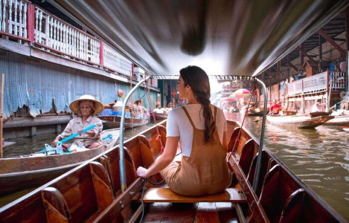 Private: Damnoen Saduak Floating Market, Railway, Wat & More - Frequently Asked Questions
