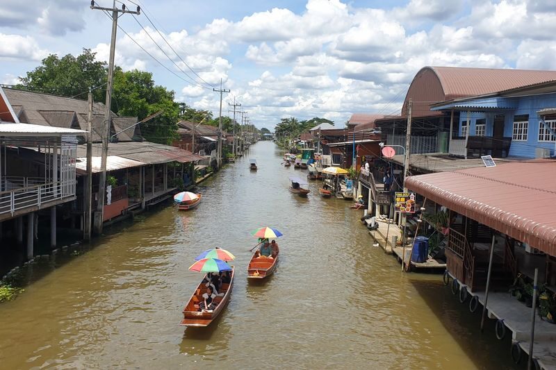 Private DamnoenSaduak Floating Market,Chatuchak Market DayTour by AK - The canal ride is the heart of Damnoen Saduak