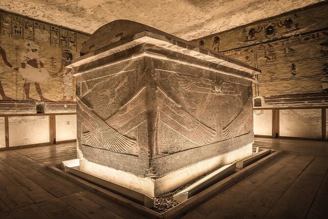 Private Day in West Bank & Dendera With Dinner on Boat - Itinerary Highlights