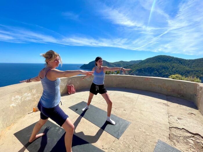 Private Day Retreat: Hike, Yoga, Relaxation & Singing Bowls - Mindful Walk or Hike in Nature